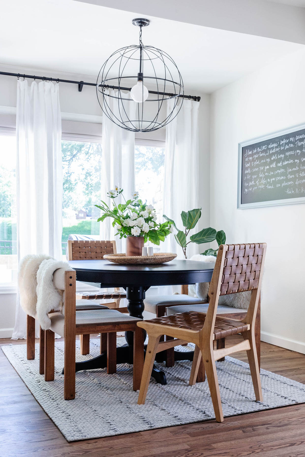 California Casual, Warm White Kitchen and Dining, Breakfast Nook, Warm Organic Modern Home by Peggy Haddad Interiors