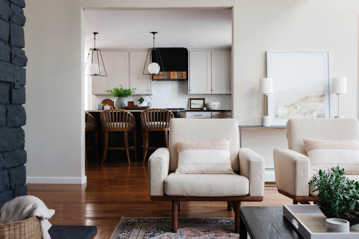 Contemporary Coastal Home by Peggy Haddad Interiors