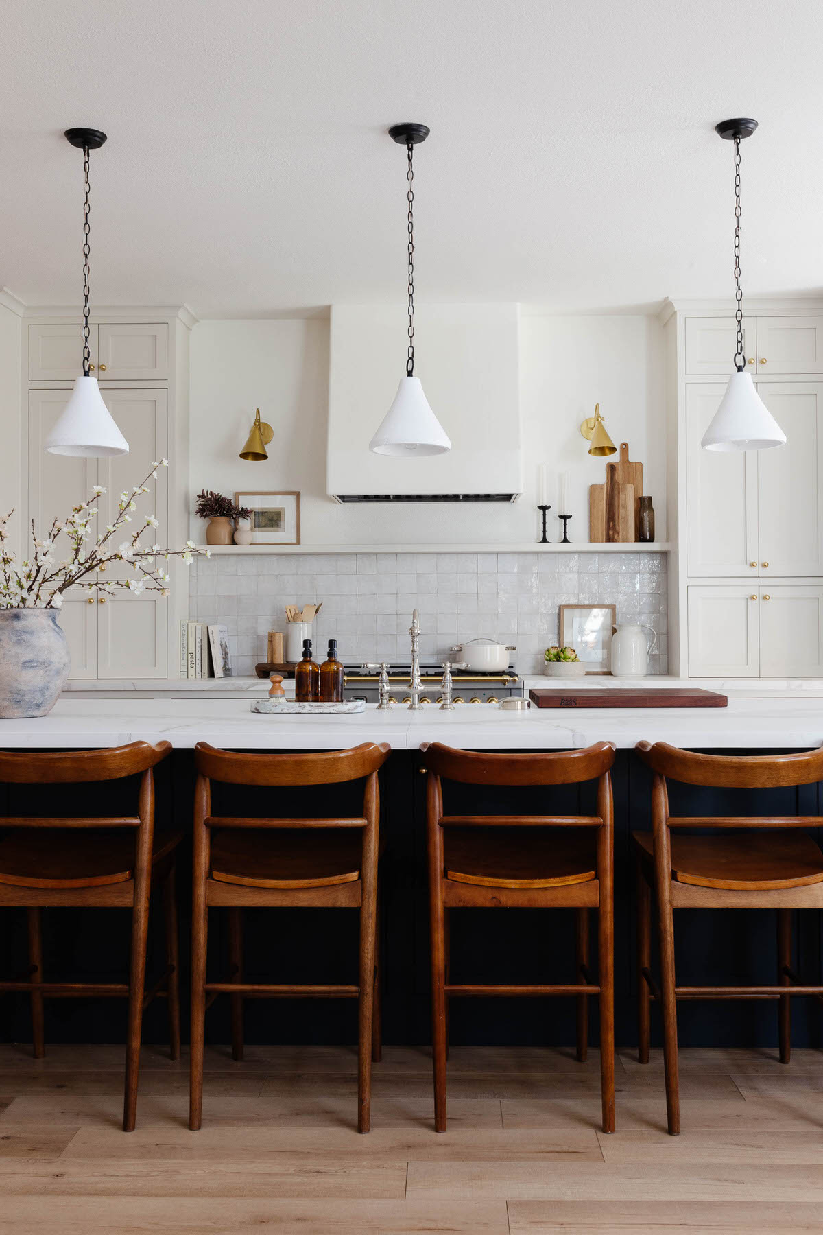 Off-White Organic Warm Kitchen by Peggy Haddad Interiors, Shaded White by Farrow and Ball Kitchen Cabinets  and Porcelain Countertops