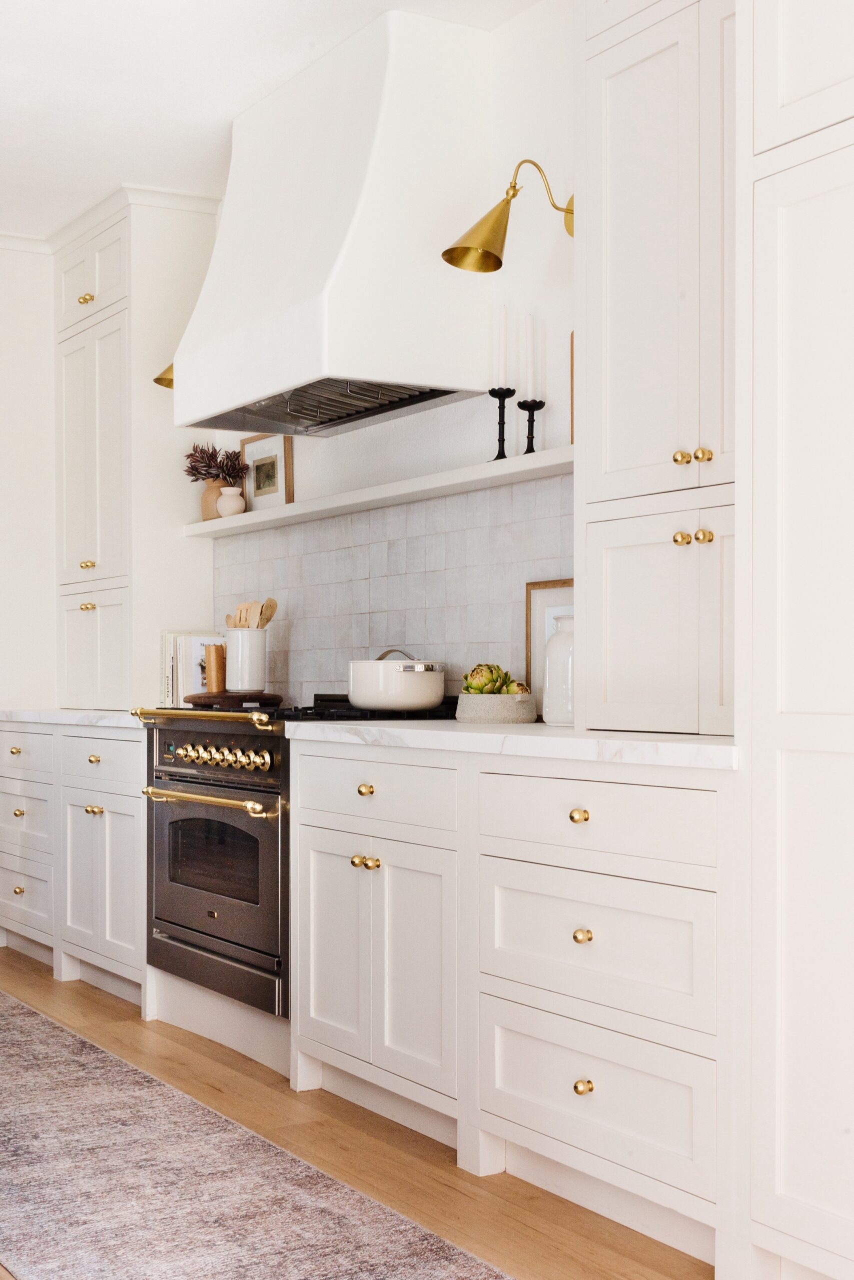 Porcelain Countertops in Off White Cottage Kitchen